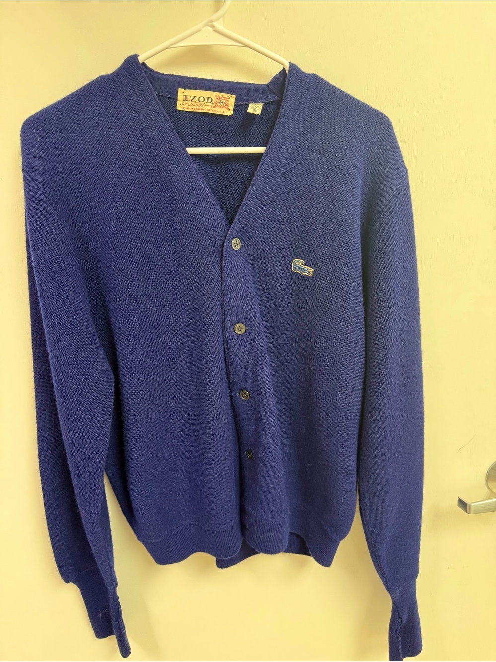 Vintage IZOD of London Navy Blue Cardigan size Medium Sweater